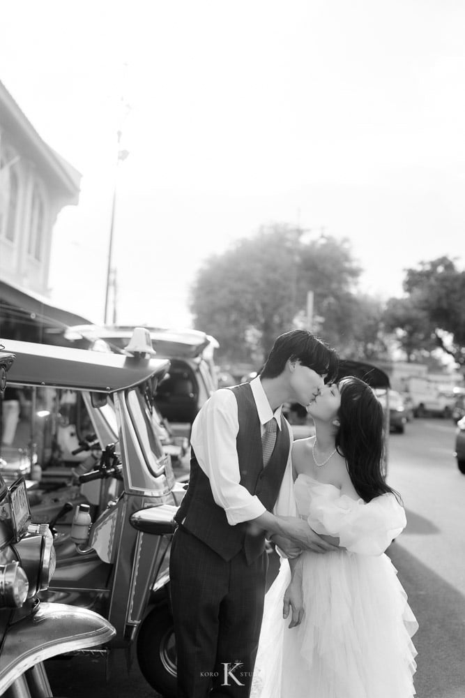 Bangkok Street Pre-Wedding: Kana & Taka’s from Japan 76 bangkok street pre wedding photography kana taka yaowarat 76 Bangkok Street Pre-Wedding: Kana & Taka’s from Japan