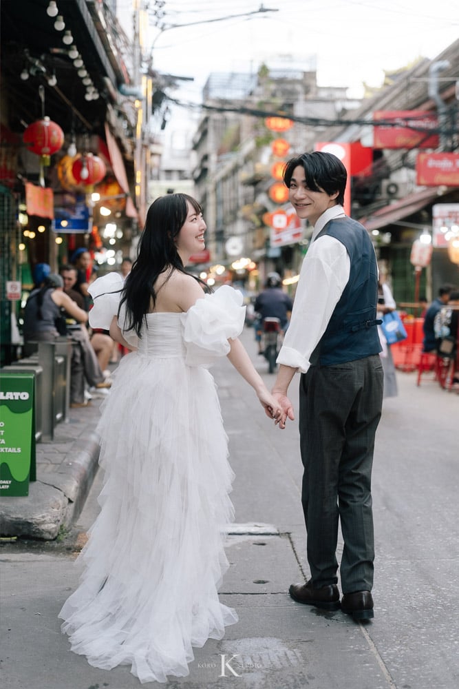 Bangkok Street Pre-Wedding: Kana & Taka’s from Japan 85 bangkok street pre wedding photography kana taka yaowarat 85 Bangkok Street Pre-Wedding: Kana & Taka’s from Japan