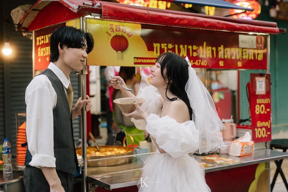 Bangkok Street Pre-Wedding: Kana & Taka’s from Japan 89 bangkok street pre wedding photography kana taka yaowarat 89 Bangkok Street Pre-Wedding: Kana & Taka’s from Japan