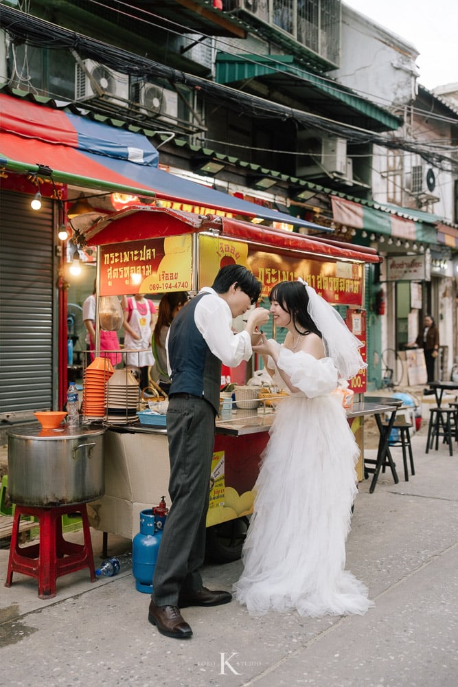 Bangkok Street Pre-Wedding: Kana & Taka’s from Japan 90 bangkok street pre wedding photography kana taka yaowarat 90 Bangkok Street Pre-Wedding: Kana & Taka’s from Japan