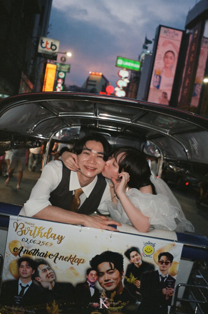 Bangkok Film Pre-Wedding Photographer| Wat Arun & Chinatown 12 pre wedding in bangkok 2026 by analog camera 12 Bangkok Film Pre-Wedding Photographer| Wat Arun & Chinatown
