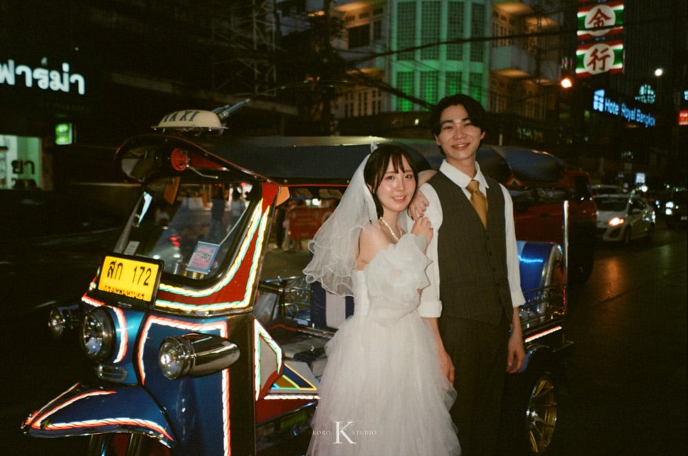 Bangkok Film Pre-Wedding Photographer| Wat Arun & Chinatown 13 pre wedding in bangkok 2026 by analog camera 13 Bangkok Film Pre-Wedding Photographer| Wat Arun & Chinatown