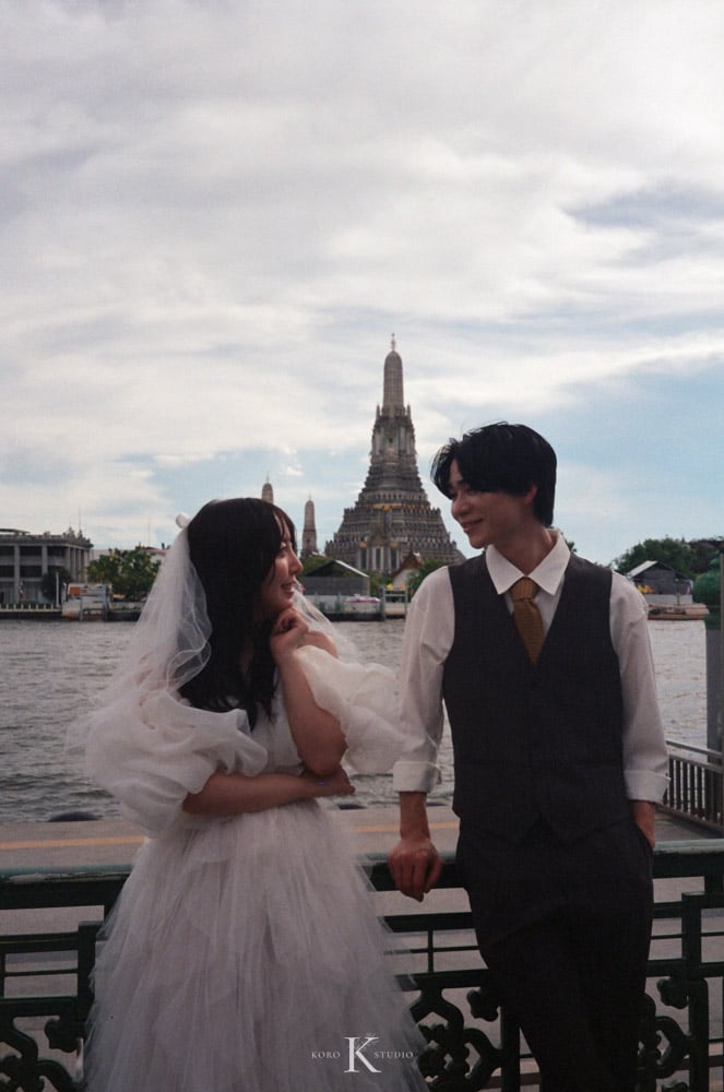 Bangkok Film Pre-Wedding Photographer| Wat Arun & Chinatown 2 pre wedding in bangkok 2026 by analog camera 2 Bangkok Film Pre-Wedding Photographer| Wat Arun & Chinatown