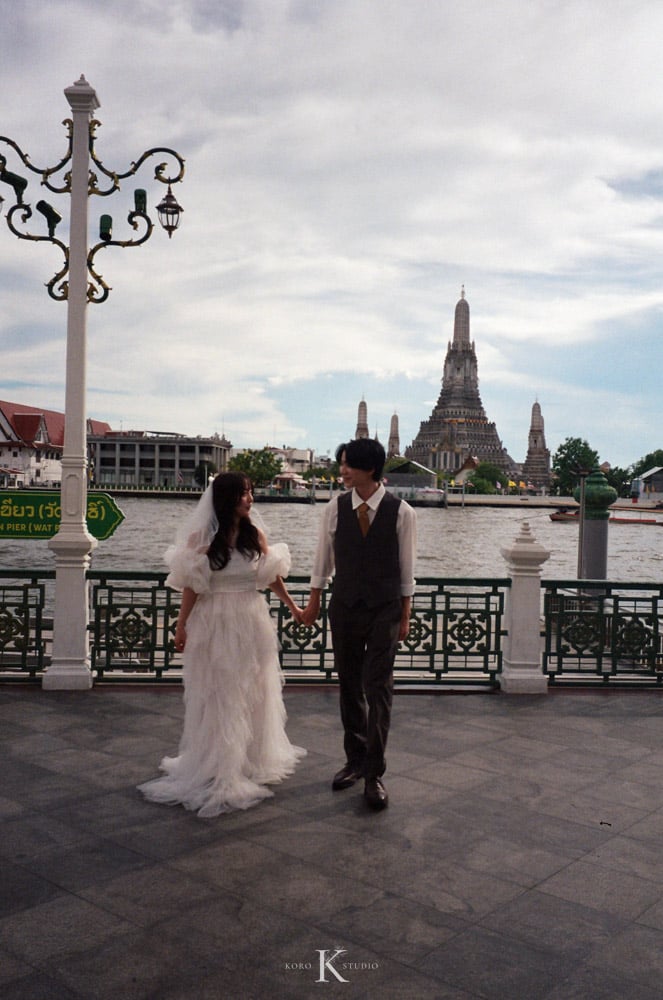 Bangkok Film Pre-Wedding Photographer| Wat Arun & Chinatown 3 pre wedding in bangkok 2026 by analog camera 3 Bangkok Film Pre-Wedding Photographer| Wat Arun & Chinatown