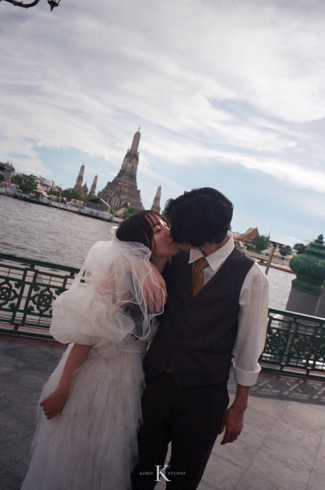 Bangkok Film Pre-Wedding Photographer| Wat Arun & Chinatown 4 pre wedding in bangkok 2026 by analog camera 4 Bangkok Film Pre-Wedding Photographer| Wat Arun & Chinatown