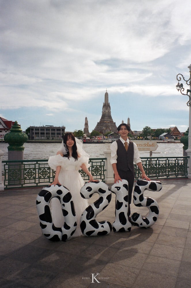 Bangkok Film Pre-Wedding Photographer| Wat Arun & Chinatown 5 pre wedding in bangkok 2026 by analog camera 5 Bangkok Film Pre-Wedding Photographer| Wat Arun & Chinatown