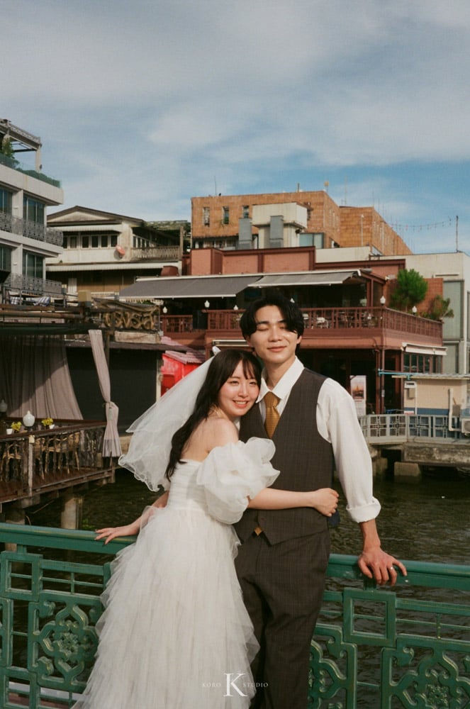 Bangkok Film Pre-Wedding Photographer| Wat Arun & Chinatown 8 pre wedding in bangkok 2026 by analog camera 8 Bangkok Film Pre-Wedding Photographer| Wat Arun & Chinatown