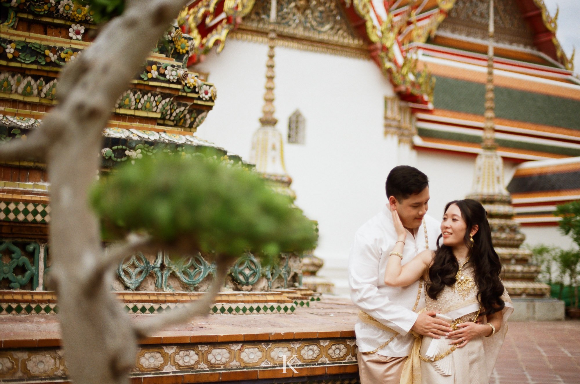 Bangkok Film Wedding Photographer | Alison & Karl’s Story 4 alison karl bangkok destination wedding video wat pho 4 Bangkok Film Wedding Photographer | Alison & Karl’s Story