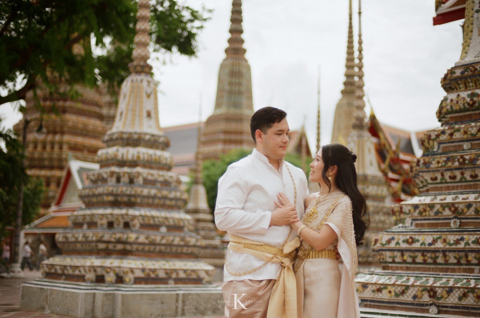 Bangkok Film Wedding Photographer | Alison & Karl’s Story 5 alison karl bangkok destination wedding video wat pho 5 Bangkok Film Wedding Photographer | Alison & Karl’s Story