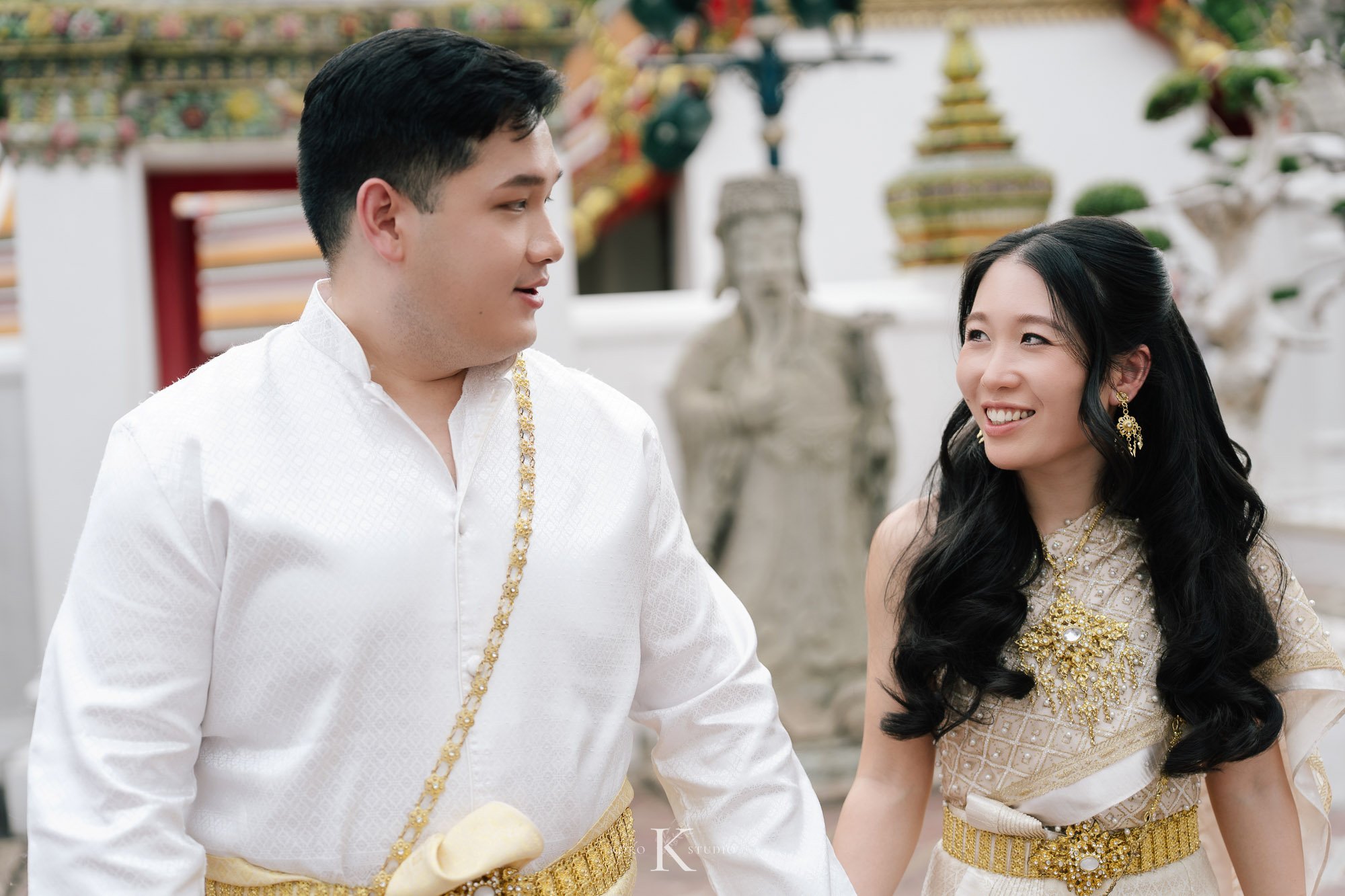 Bangkok Pre Wedding: Alison & Karl at Wat Pho & Benjakitti Park 10 benjakitti park pre wedding alison karl bangkok 10 Bangkok Pre Wedding: Alison & Karl at Wat Pho & Benjakitti Park