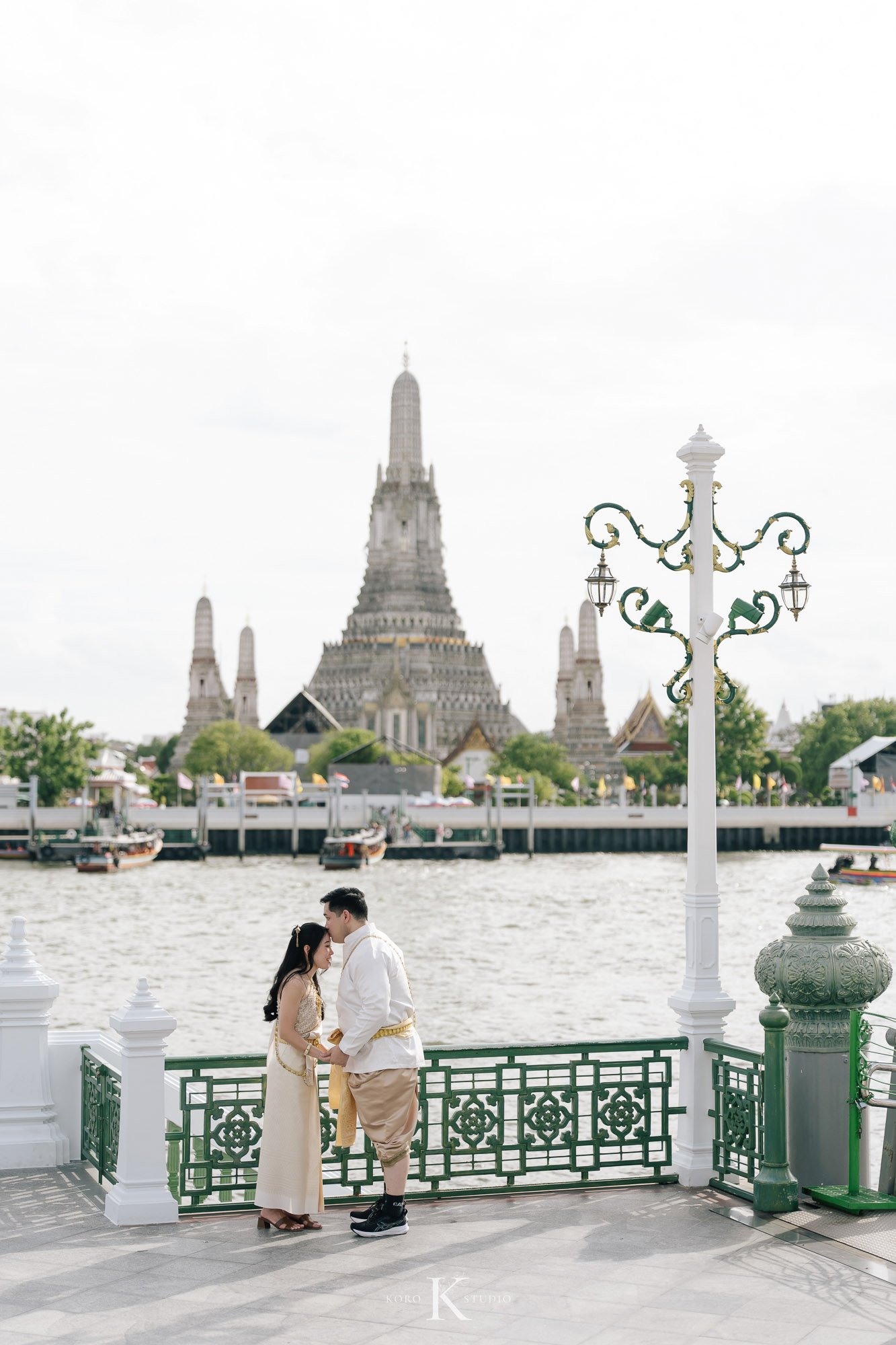 Bangkok Pre Wedding: Alison & Karl at Wat Pho & Benjakitti Park 104 benjakitti park pre wedding alison karl bangkok 104 Bangkok Pre Wedding: Alison & Karl at Wat Pho & Benjakitti Park