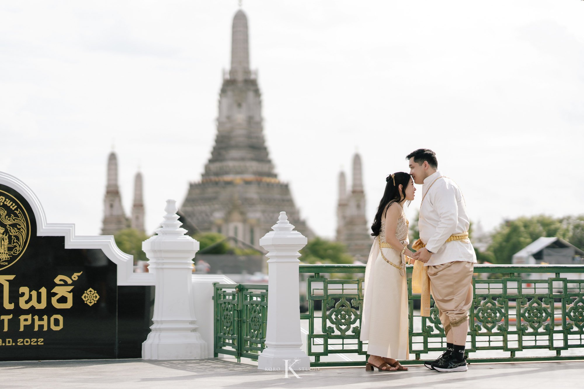 Bangkok Pre Wedding: Alison & Karl at Wat Pho & Benjakitti Park 105 benjakitti park pre wedding alison karl bangkok 105 Bangkok Pre Wedding: Alison & Karl at Wat Pho & Benjakitti Park