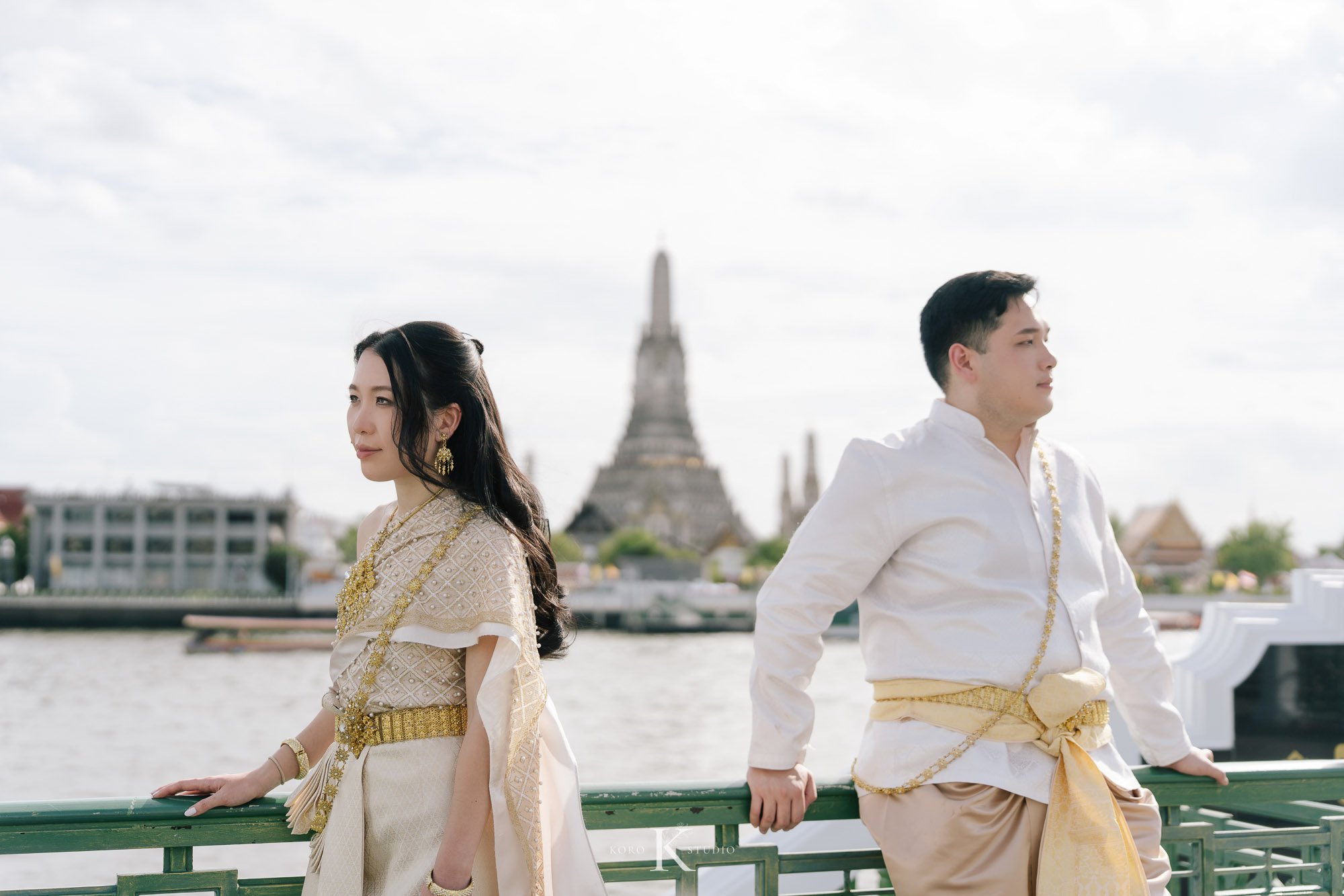 Bangkok Pre Wedding: Alison & Karl at Wat Pho & Benjakitti Park 120 benjakitti park pre wedding alison karl bangkok 120 Bangkok Pre Wedding: Alison & Karl at Wat Pho & Benjakitti Park
