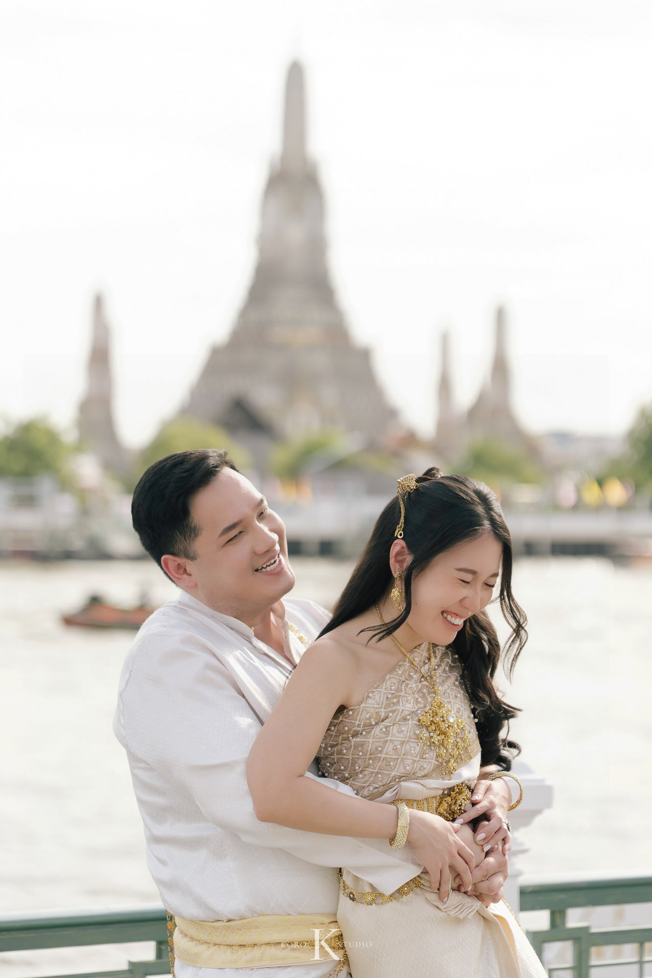 Bangkok Pre Wedding: Alison & Karl at Wat Pho & Benjakitti Park 128 benjakitti park pre wedding alison karl bangkok 128 Bangkok Pre Wedding: Alison & Karl at Wat Pho & Benjakitti Park