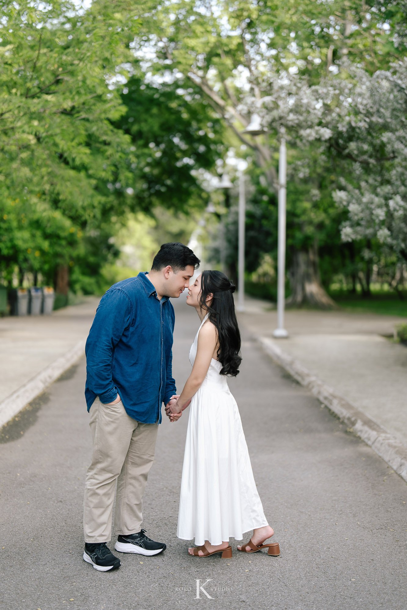 Bangkok Pre Wedding: Alison & Karl at Wat Pho & Benjakitti Park 135 benjakitti park pre wedding alison karl bangkok 135 Bangkok Pre Wedding: Alison & Karl at Wat Pho & Benjakitti Park