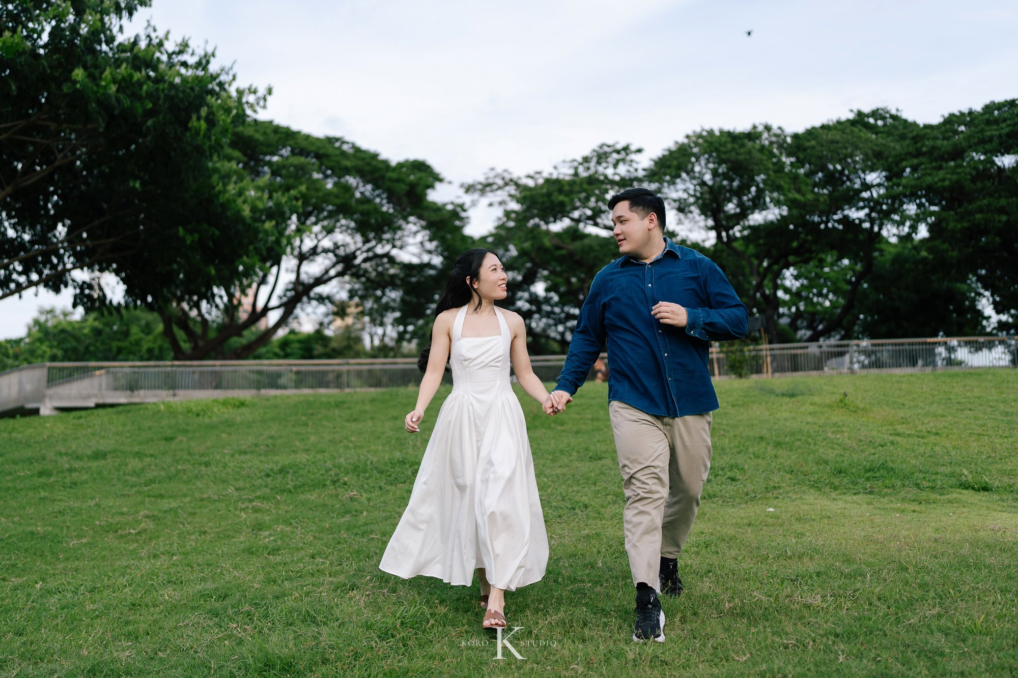 Bangkok Pre Wedding: Alison & Karl at Wat Pho & Benjakitti Park 152 benjakitti park pre wedding alison karl bangkok 152 Bangkok Pre Wedding: Alison & Karl at Wat Pho & Benjakitti Park