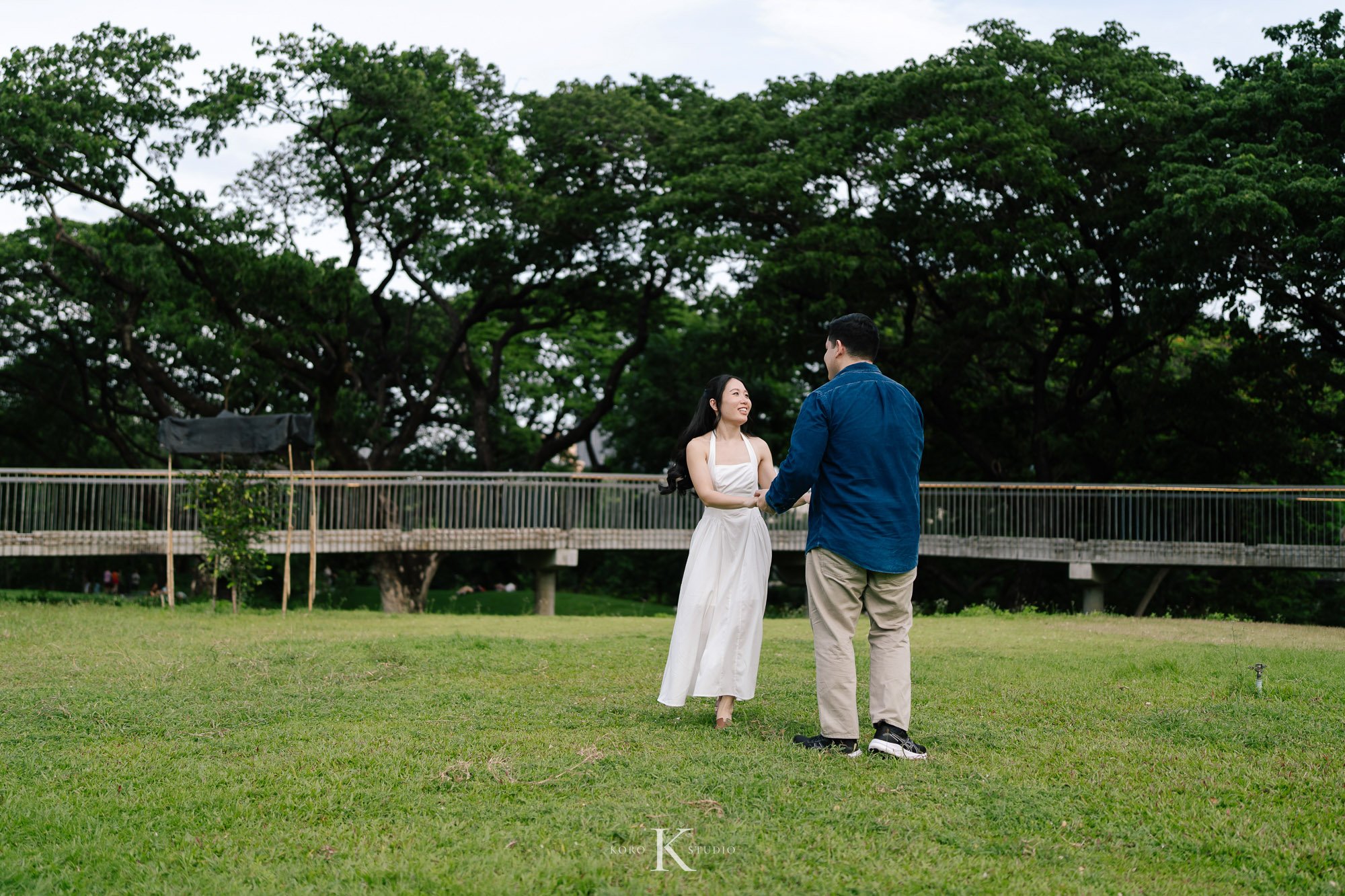 Bangkok Pre Wedding: Alison & Karl at Wat Pho & Benjakitti Park 166 benjakitti park pre wedding alison karl bangkok 166 Bangkok Pre Wedding: Alison & Karl at Wat Pho & Benjakitti Park