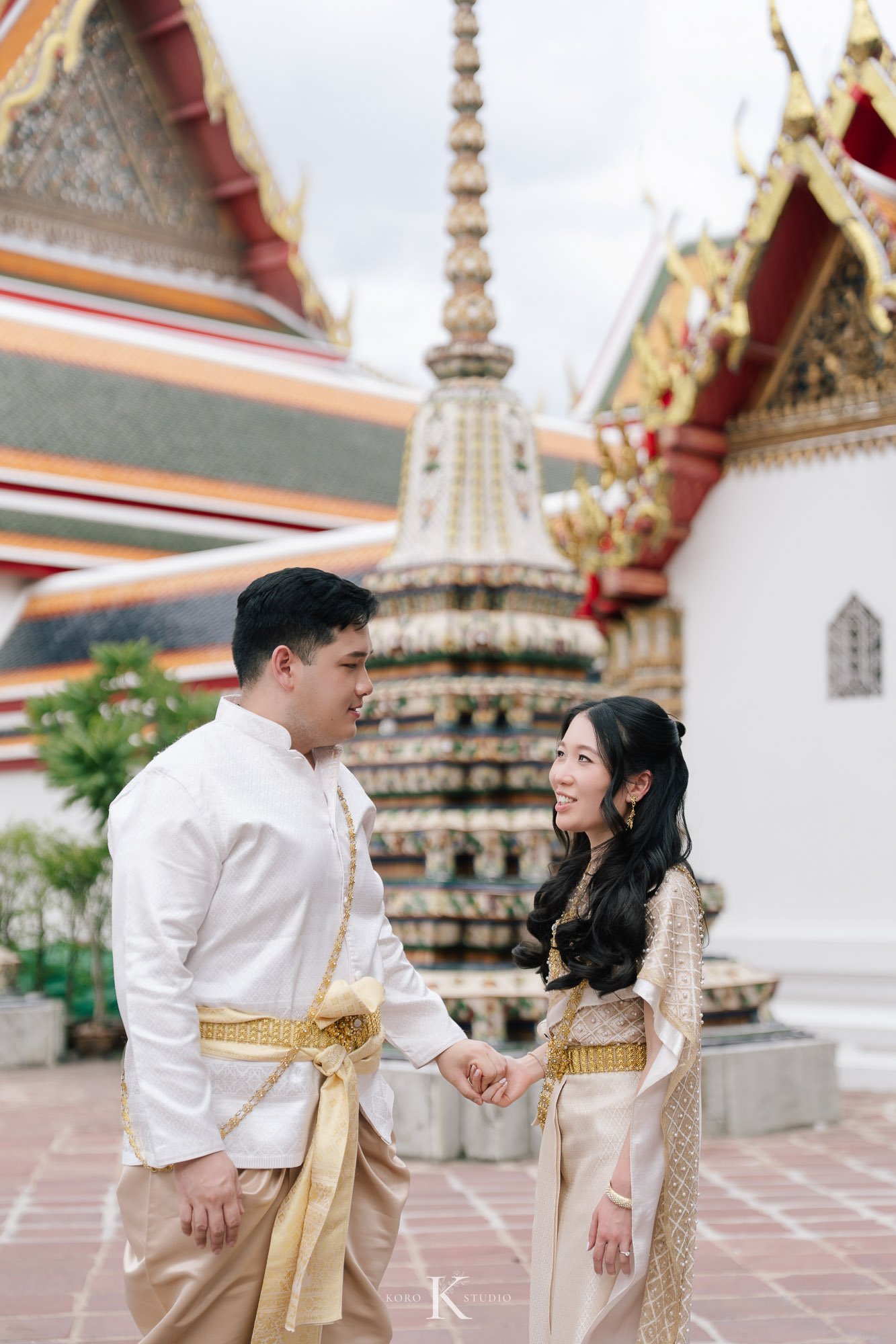 Bangkok Pre Wedding: Alison & Karl at Wat Pho & Benjakitti Park 17 benjakitti park pre wedding alison karl bangkok 17 Bangkok Pre Wedding: Alison & Karl at Wat Pho & Benjakitti Park