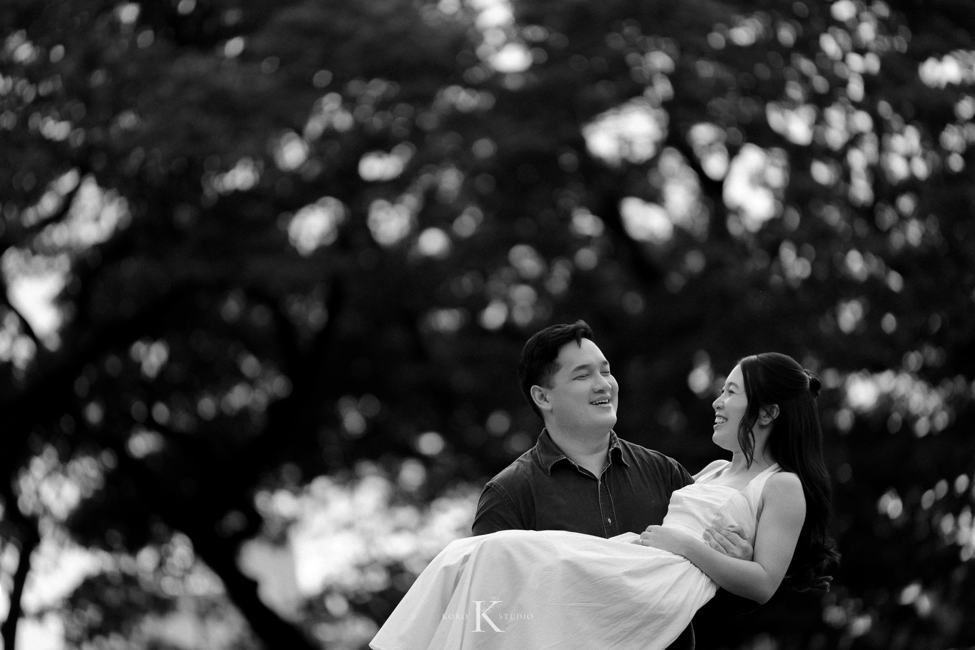 Bangkok Pre Wedding: Alison & Karl at Wat Pho & Benjakitti Park 171 benjakitti park pre wedding alison karl bangkok 171 Bangkok Pre Wedding: Alison & Karl at Wat Pho & Benjakitti Park