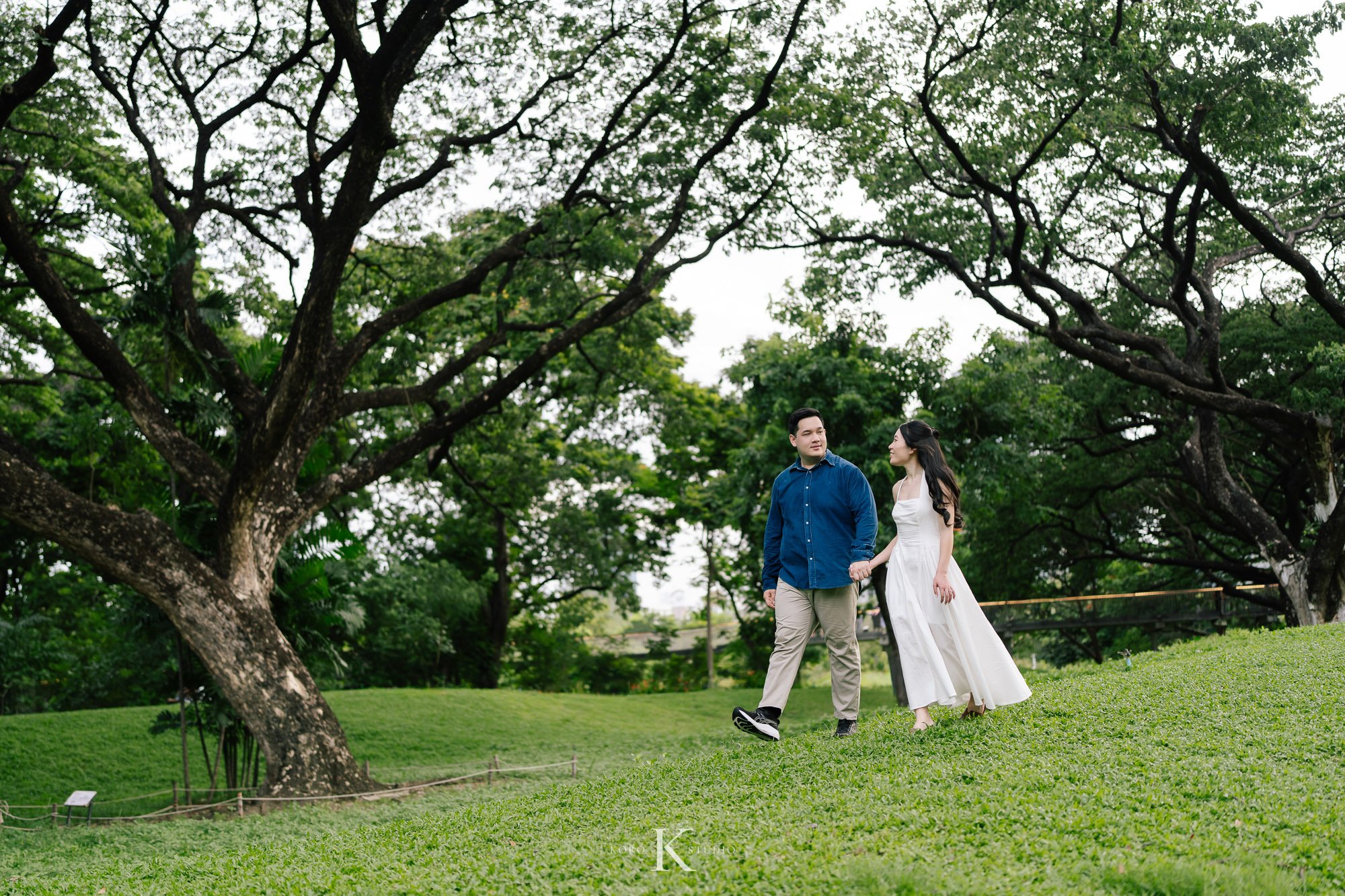 Bangkok Pre Wedding: Alison & Karl at Wat Pho & Benjakitti Park 178 benjakitti park pre wedding alison karl bangkok 178 Bangkok Pre Wedding: Alison & Karl at Wat Pho & Benjakitti Park