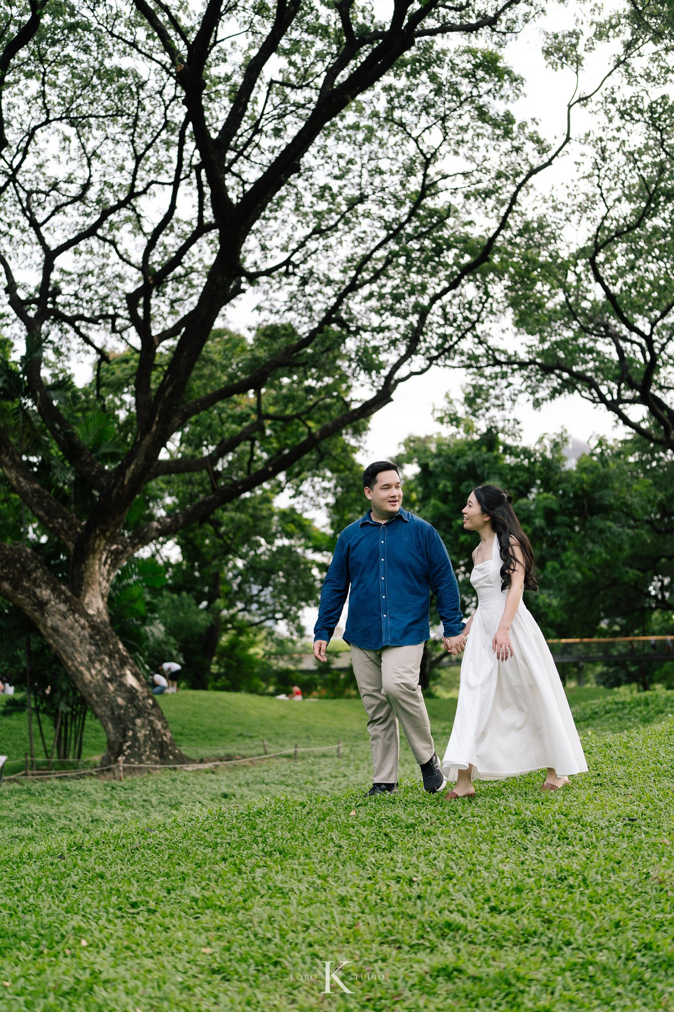 Bangkok Pre Wedding: Alison & Karl at Wat Pho & Benjakitti Park 179 benjakitti park pre wedding alison karl bangkok 179 Bangkok Pre Wedding: Alison & Karl at Wat Pho & Benjakitti Park