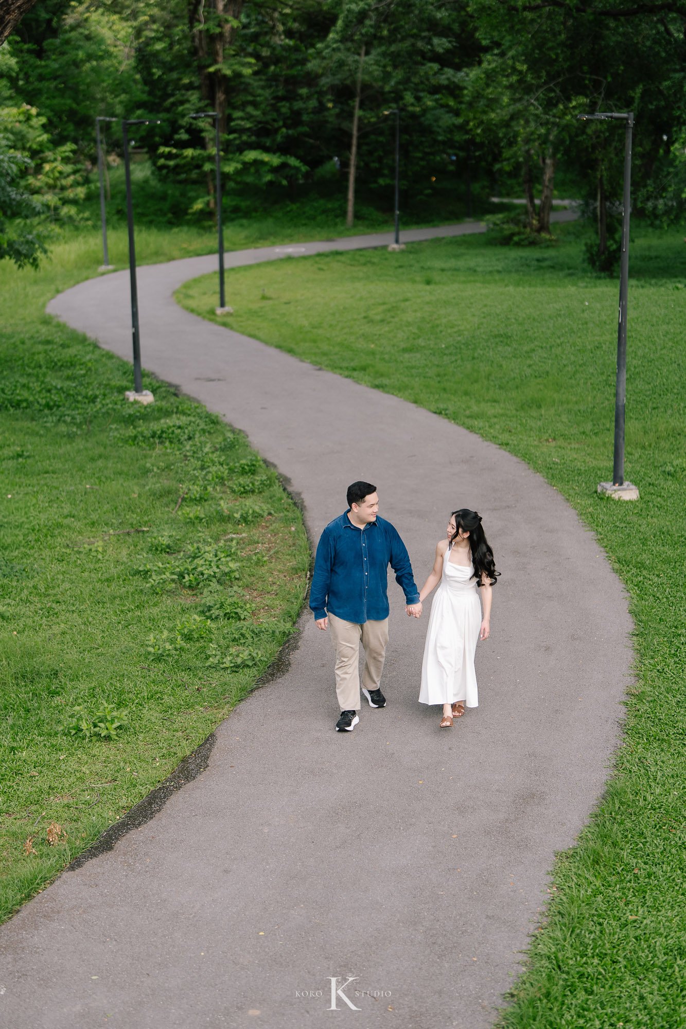 Bangkok Pre Wedding: Alison & Karl at Wat Pho & Benjakitti Park 191 benjakitti park pre wedding alison karl bangkok 191 Bangkok Pre Wedding: Alison & Karl at Wat Pho & Benjakitti Park