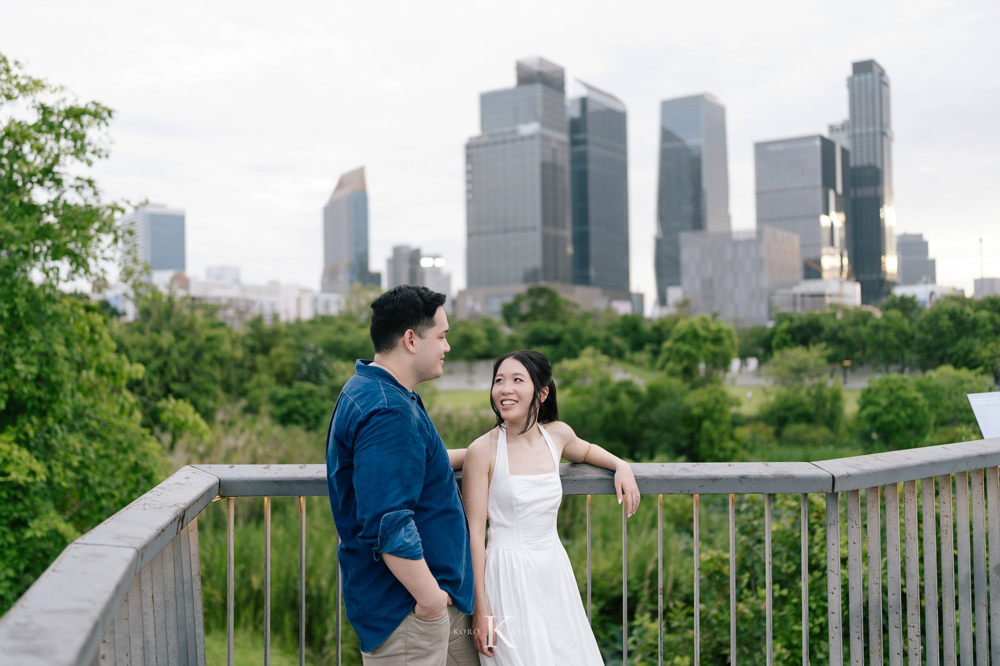 Bangkok Pre Wedding: Alison & Karl at Wat Pho & Benjakitti Park 204 benjakitti park pre wedding alison karl bangkok 204 Bangkok Pre Wedding: Alison & Karl at Wat Pho & Benjakitti Park
