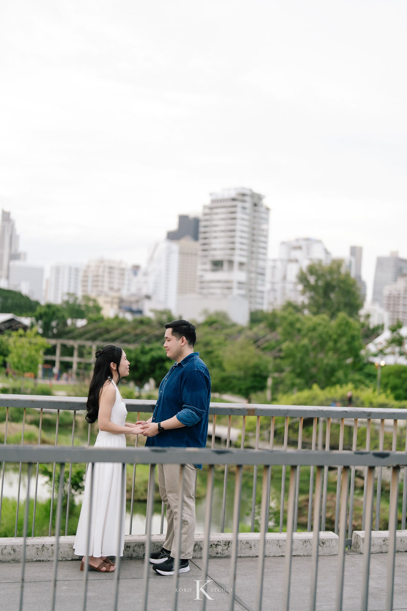 Bangkok Pre Wedding: Alison & Karl at Wat Pho & Benjakitti Park 214 benjakitti park pre wedding alison karl bangkok 214 Bangkok Pre Wedding: Alison & Karl at Wat Pho & Benjakitti Park