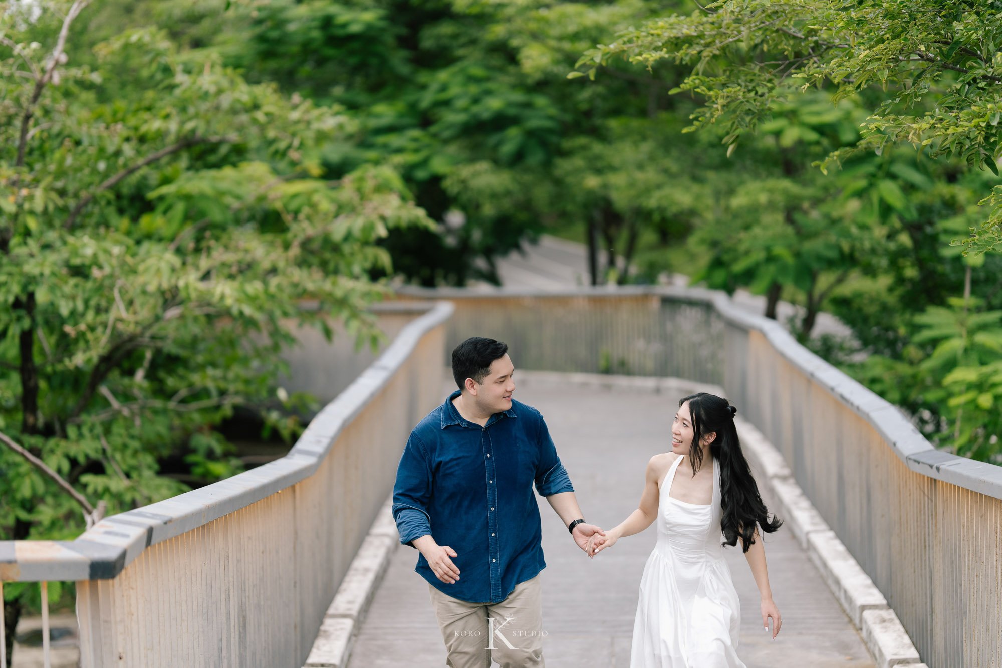 Bangkok Pre Wedding: Alison & Karl at Wat Pho & Benjakitti Park 220 benjakitti park pre wedding alison karl bangkok 220 Bangkok Pre Wedding: Alison & Karl at Wat Pho & Benjakitti Park