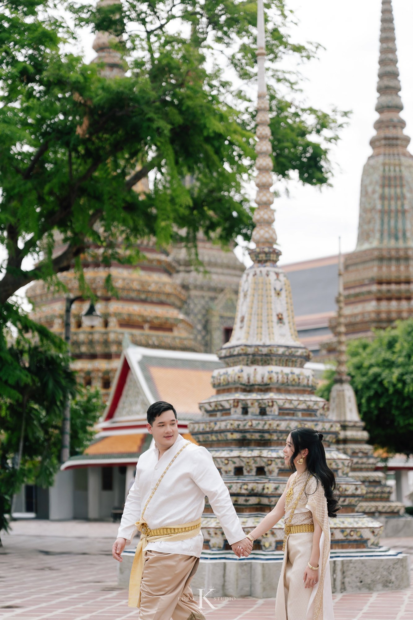 Bangkok Pre Wedding: Alison & Karl at Wat Pho & Benjakitti Park 45 benjakitti park pre wedding alison karl bangkok 45 Bangkok Pre Wedding: Alison & Karl at Wat Pho & Benjakitti Park