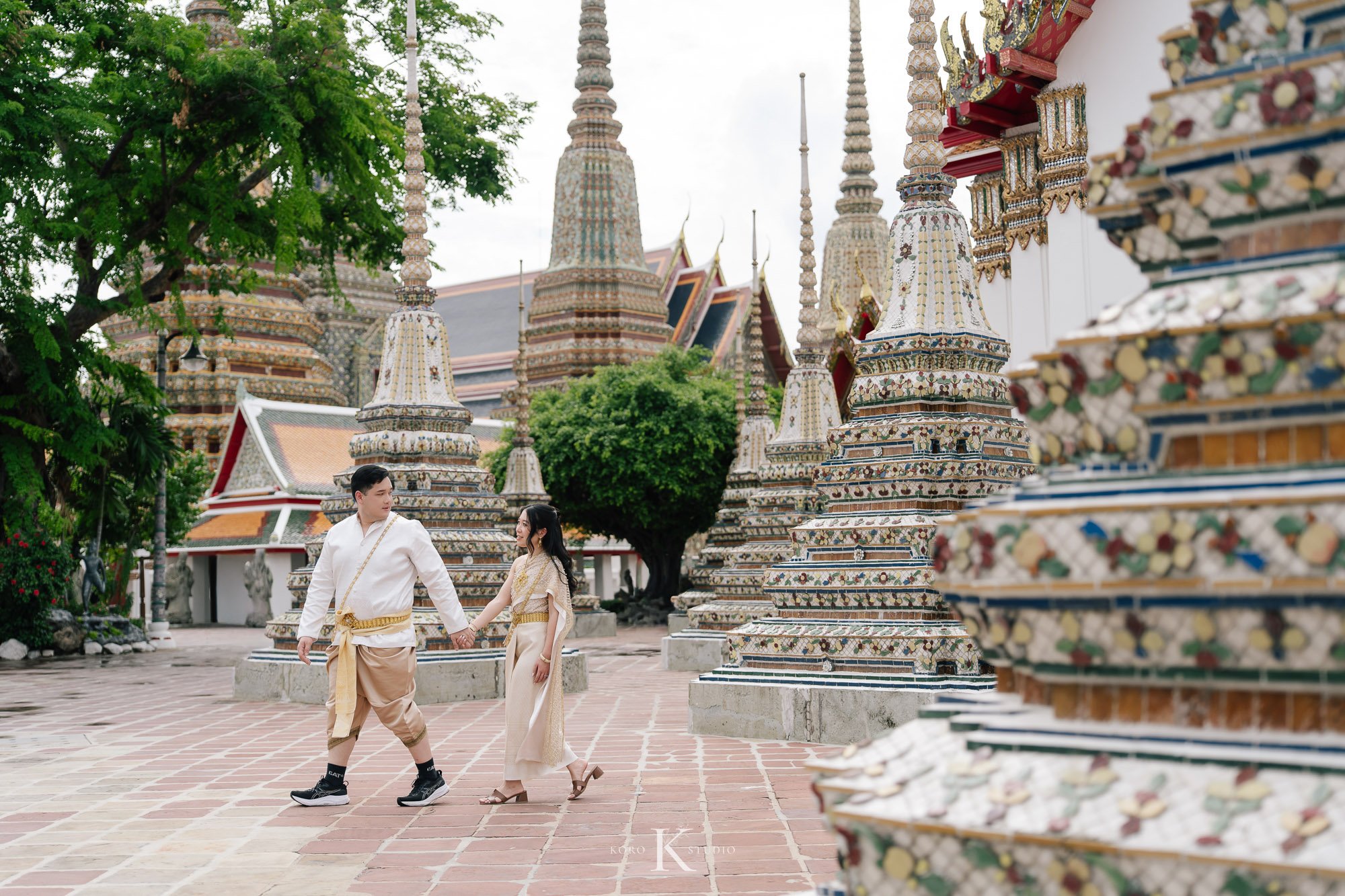 Bangkok Pre Wedding: Alison & Karl at Wat Pho & Benjakitti Park 47 benjakitti park pre wedding alison karl bangkok 47 Bangkok Pre Wedding: Alison & Karl at Wat Pho & Benjakitti Park