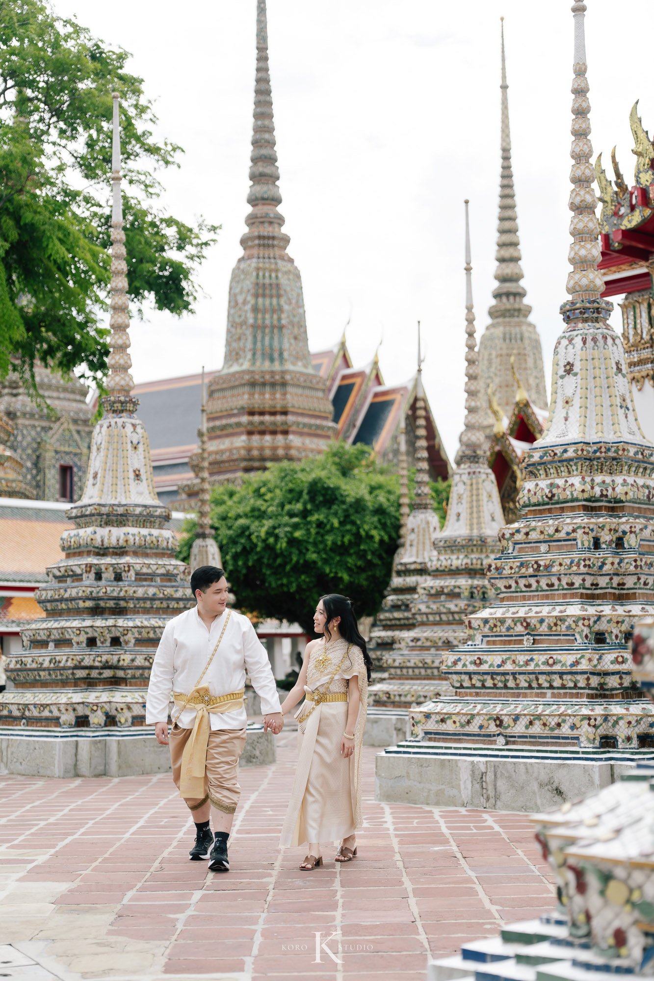 Bangkok Pre Wedding: Alison & Karl at Wat Pho & Benjakitti Park 48 benjakitti park pre wedding alison karl bangkok 48 Bangkok Pre Wedding: Alison & Karl at Wat Pho & Benjakitti Park