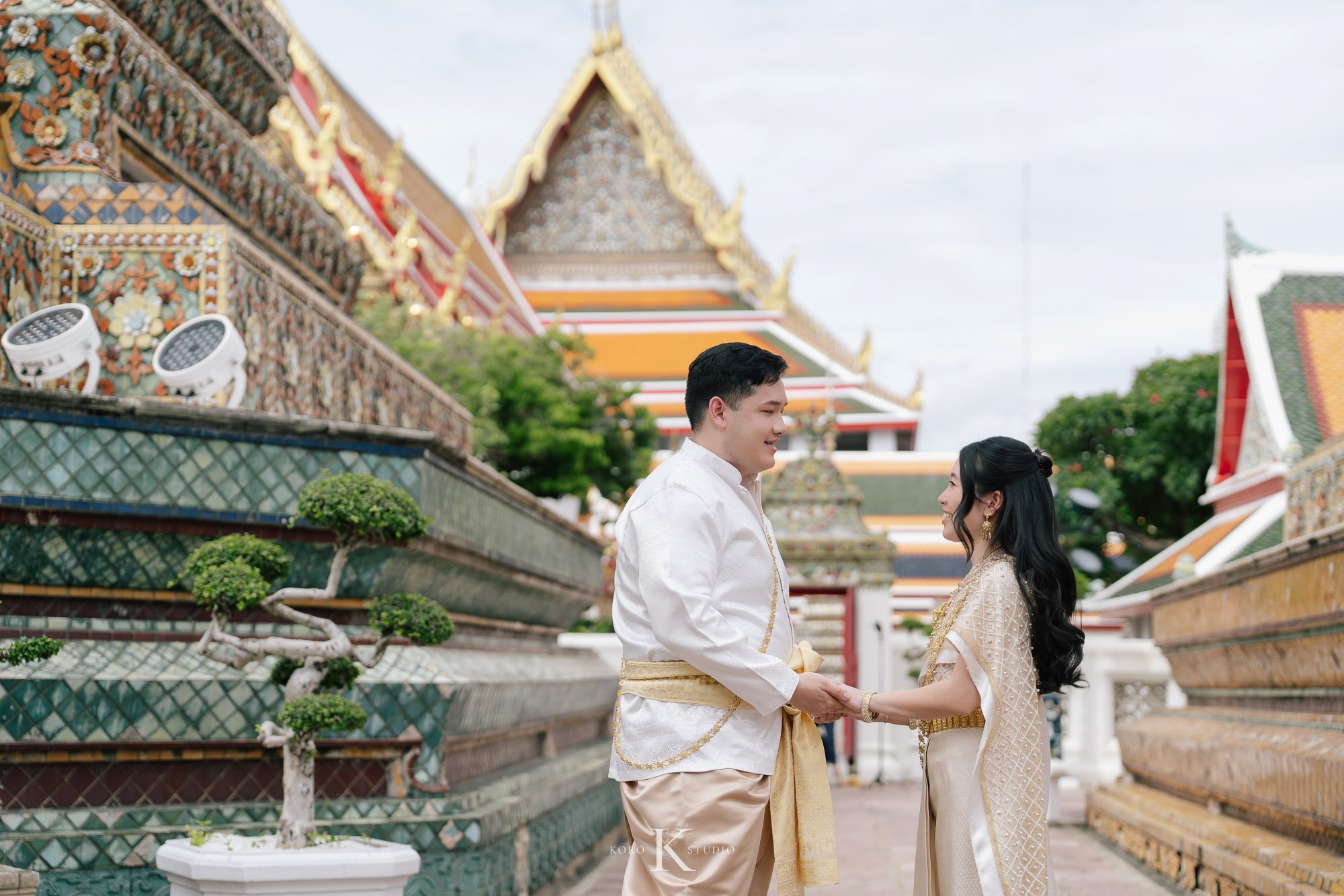 Bangkok Pre Wedding: Alison & Karl at Wat Pho & Benjakitti Park 61 benjakitti park pre wedding alison karl bangkok 61 Bangkok Pre Wedding: Alison & Karl at Wat Pho & Benjakitti Park