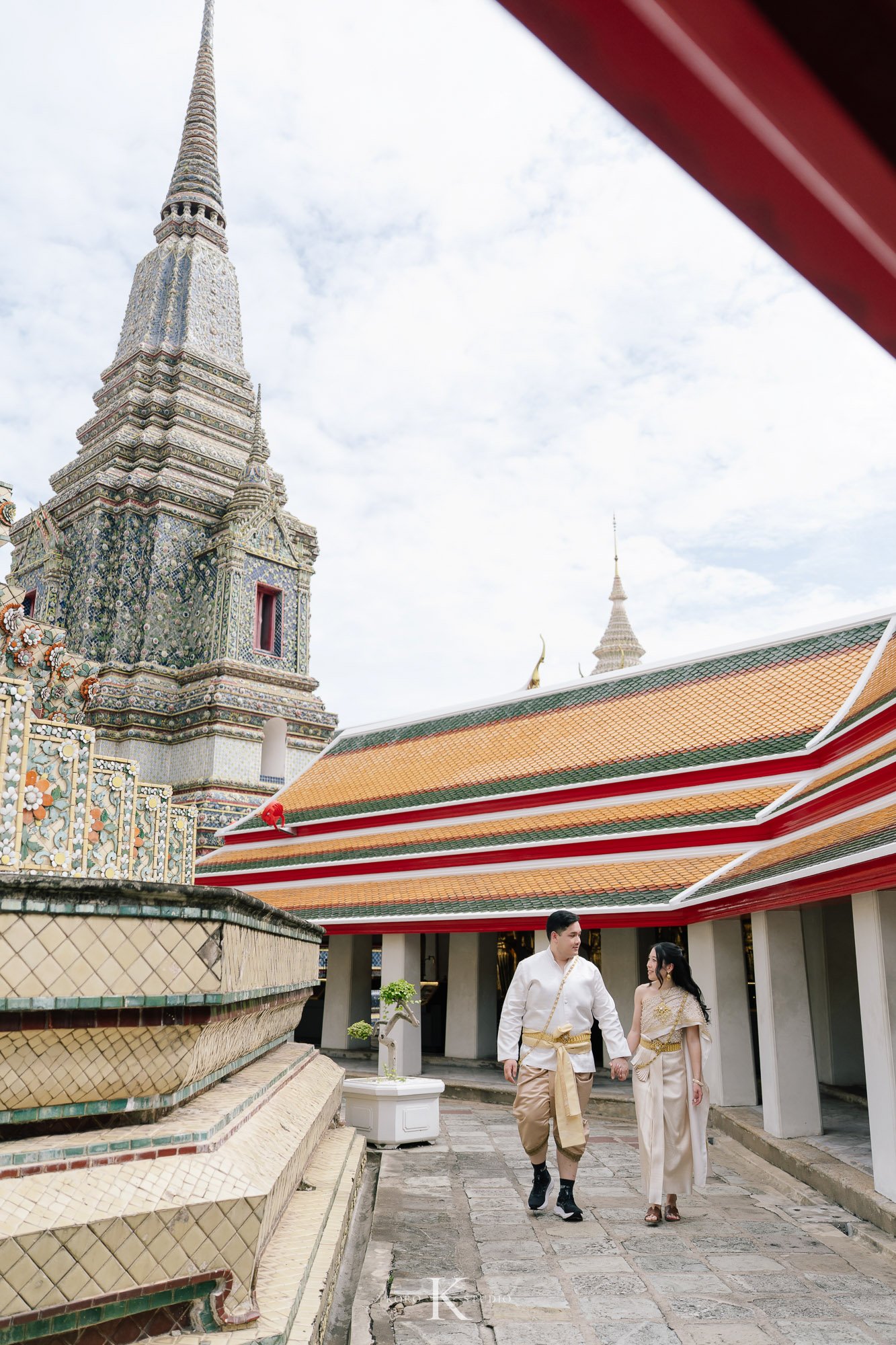 Bangkok Pre Wedding: Alison & Karl at Wat Pho & Benjakitti Park 65 benjakitti park pre wedding alison karl bangkok 65 Bangkok Pre Wedding: Alison & Karl at Wat Pho & Benjakitti Park