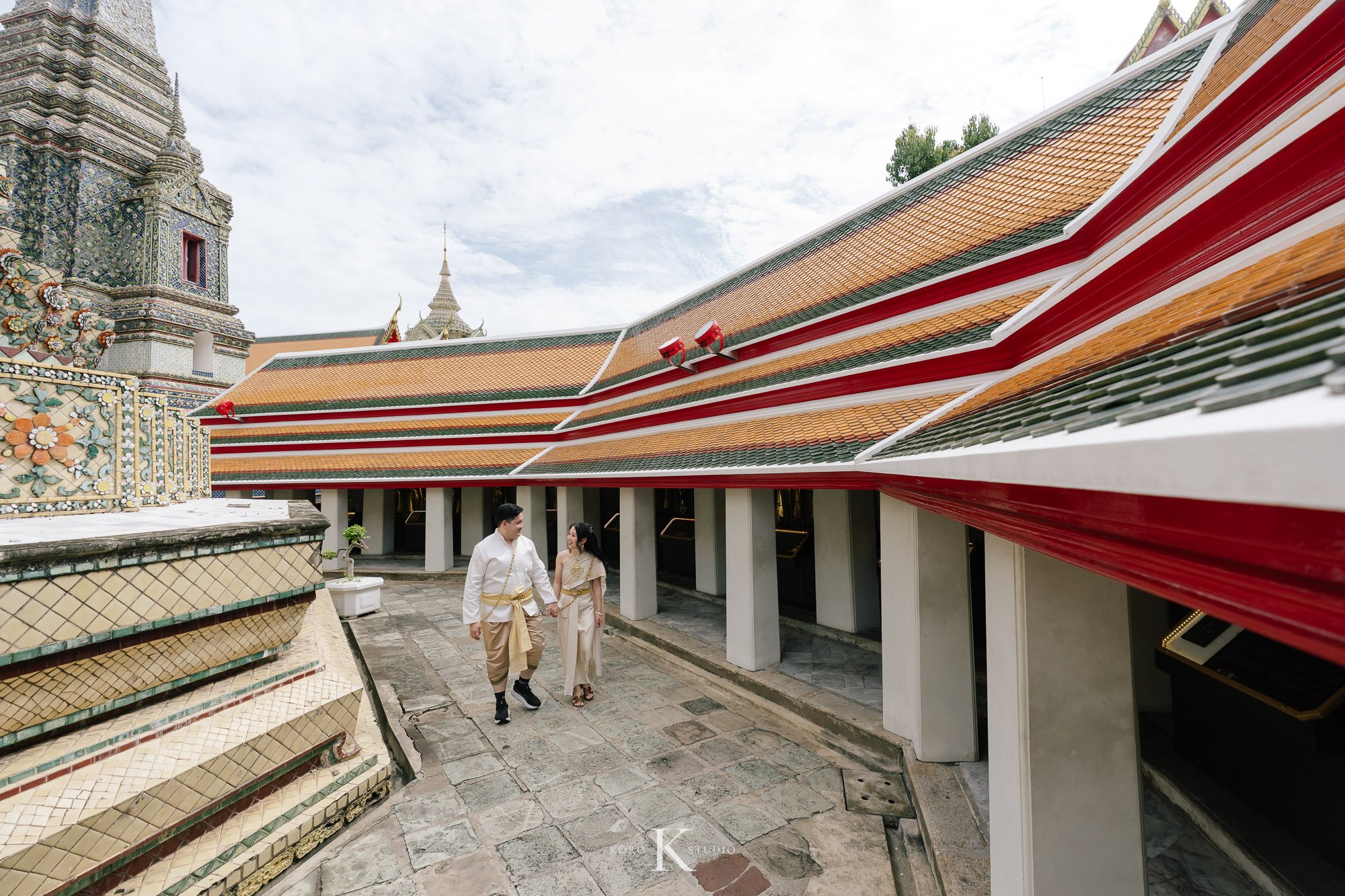 Bangkok Pre Wedding: Alison & Karl at Wat Pho & Benjakitti Park 67 benjakitti park pre wedding alison karl bangkok 67 Bangkok Pre Wedding: Alison & Karl at Wat Pho & Benjakitti Park