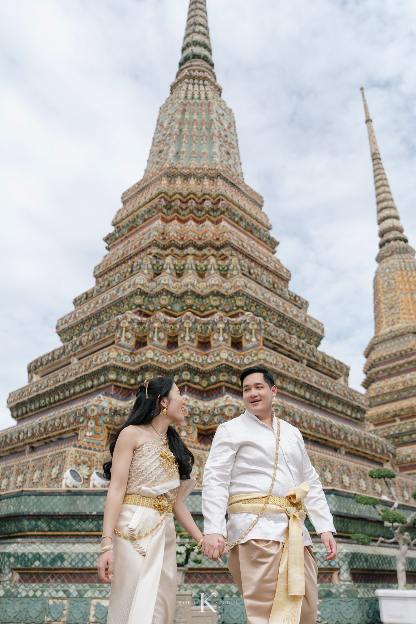 Bangkok Pre Wedding: Alison & Karl at Wat Pho & Benjakitti Park 78 benjakitti park pre wedding alison karl bangkok 78 Bangkok Pre Wedding: Alison & Karl at Wat Pho & Benjakitti Park