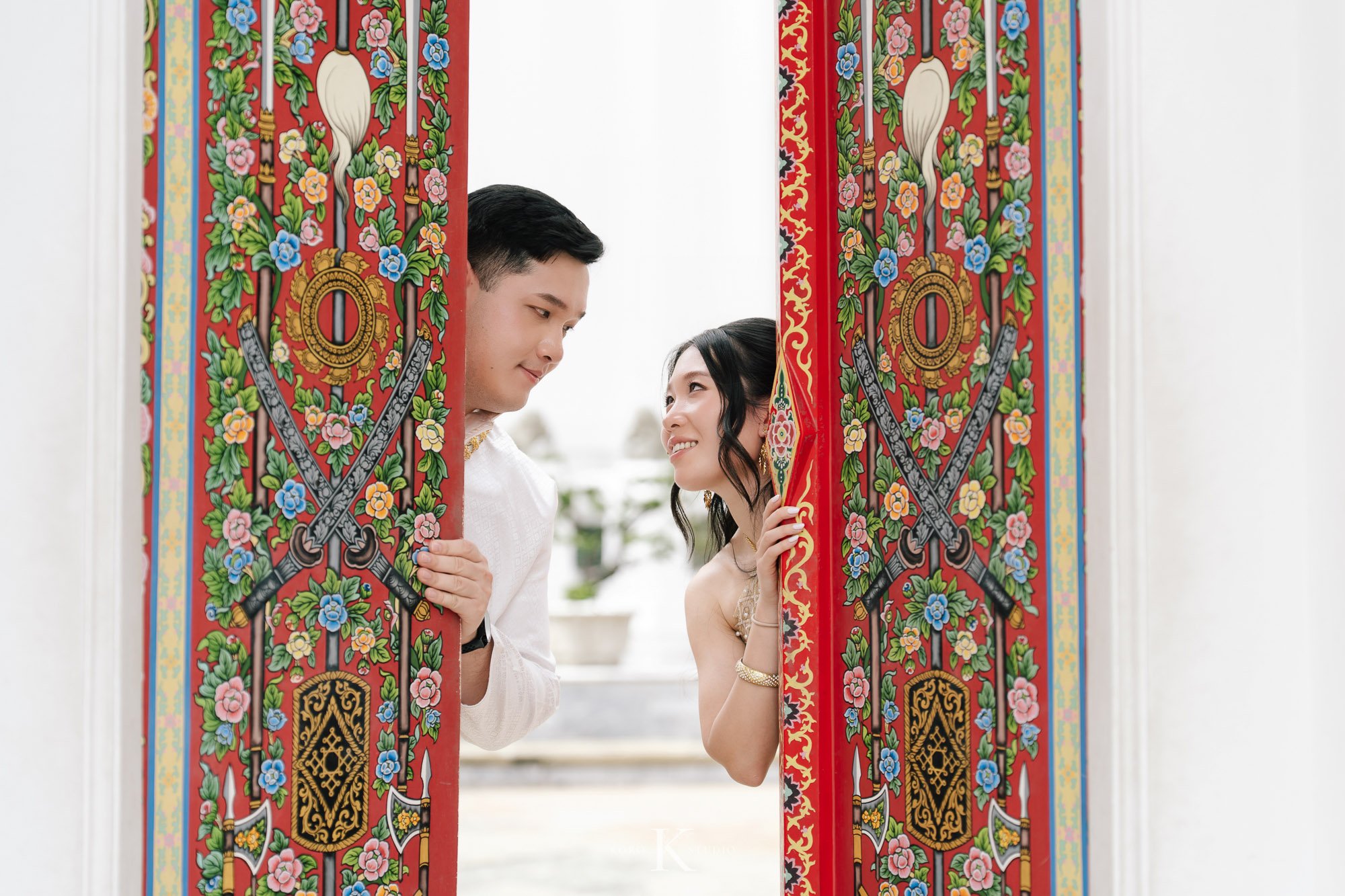 Bangkok Pre Wedding: Alison & Karl at Wat Pho & Benjakitti Park 84 benjakitti park pre wedding alison karl bangkok 84 Bangkok Pre Wedding: Alison & Karl at Wat Pho & Benjakitti Park