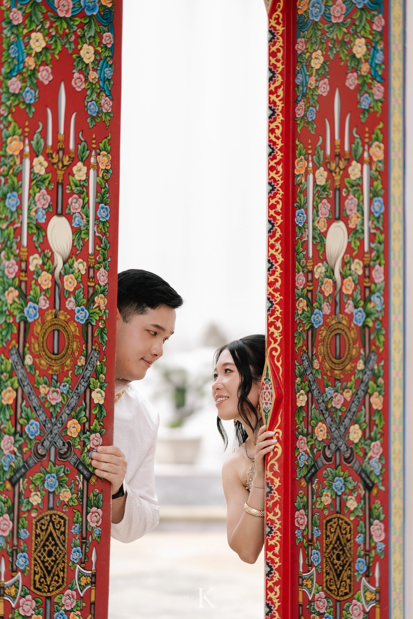 Bangkok Pre Wedding: Alison & Karl at Wat Pho & Benjakitti Park 85 benjakitti park pre wedding alison karl bangkok 85 Bangkok Pre Wedding: Alison & Karl at Wat Pho & Benjakitti Park