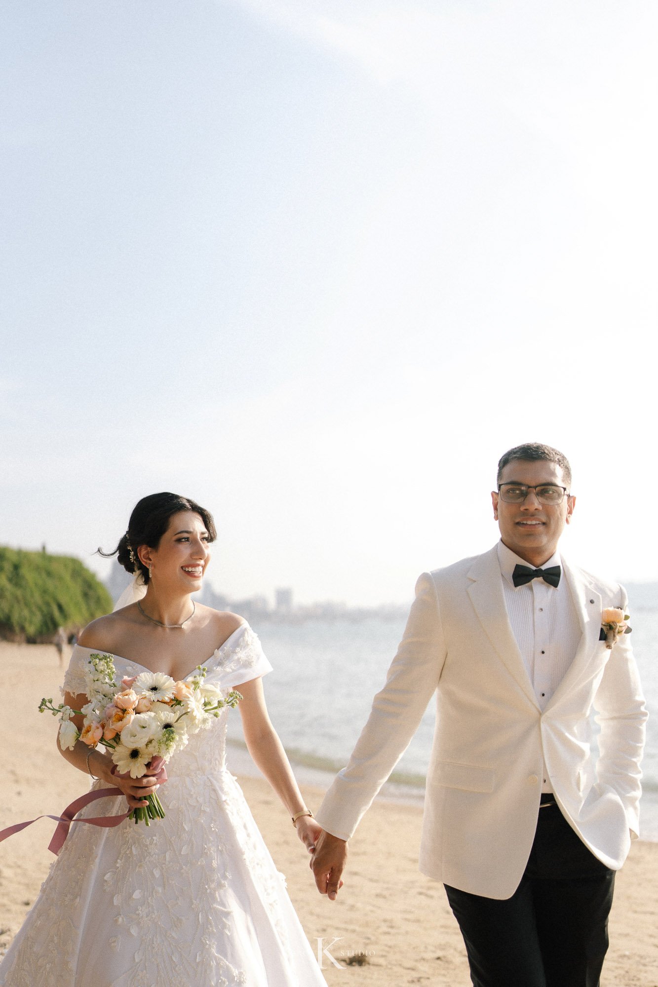 Dusit Thani Pattaya Hotel Wedding | Nafiseh & Ron 79 dusit thani pattaya hotel wedding nafiseh ron 79 Dusit Thani Pattaya Hotel Wedding | Nafiseh & Ron