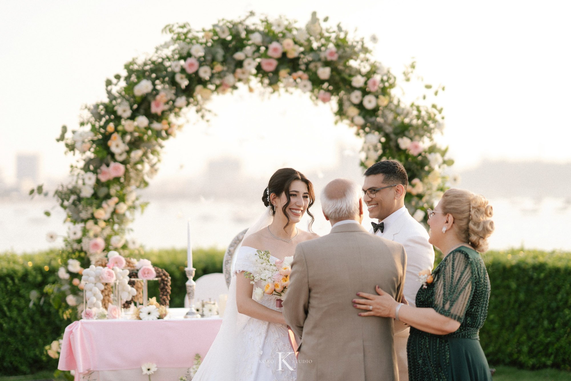 Dusit Thani Pattaya Hotel Wedding | Nafiseh & Ron 99 dusit thani pattaya hotel wedding nafiseh ron 99 Dusit Thani Pattaya Hotel Wedding | Nafiseh & Ron