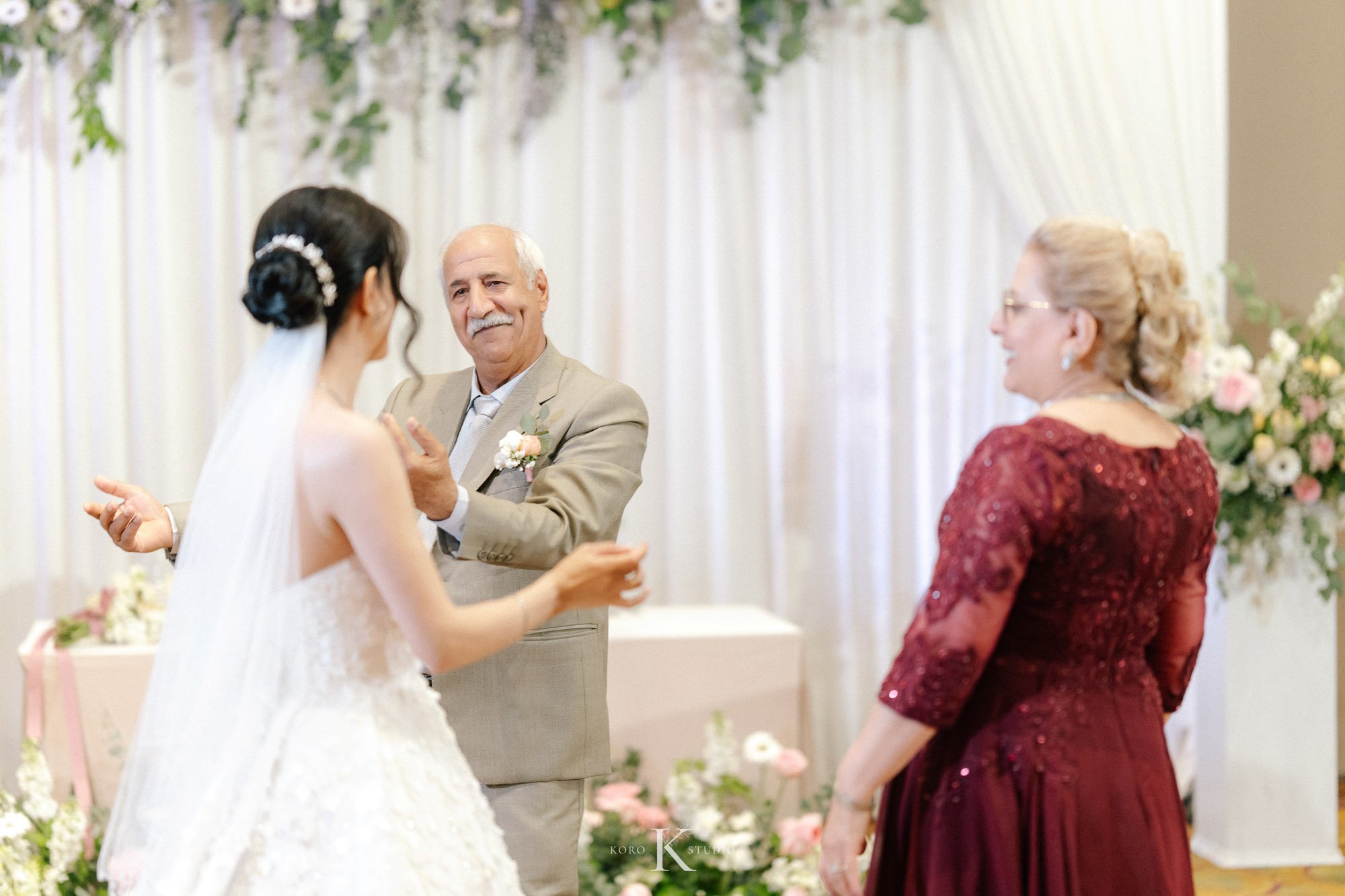 Dusit Thani Pattaya Wedding | Nafiseh & Ron’s Celebration 30 dusit thani pattaya wedding nafiseh ron 30 Dusit Thani Pattaya Wedding | Nafiseh & Ron’s Celebration