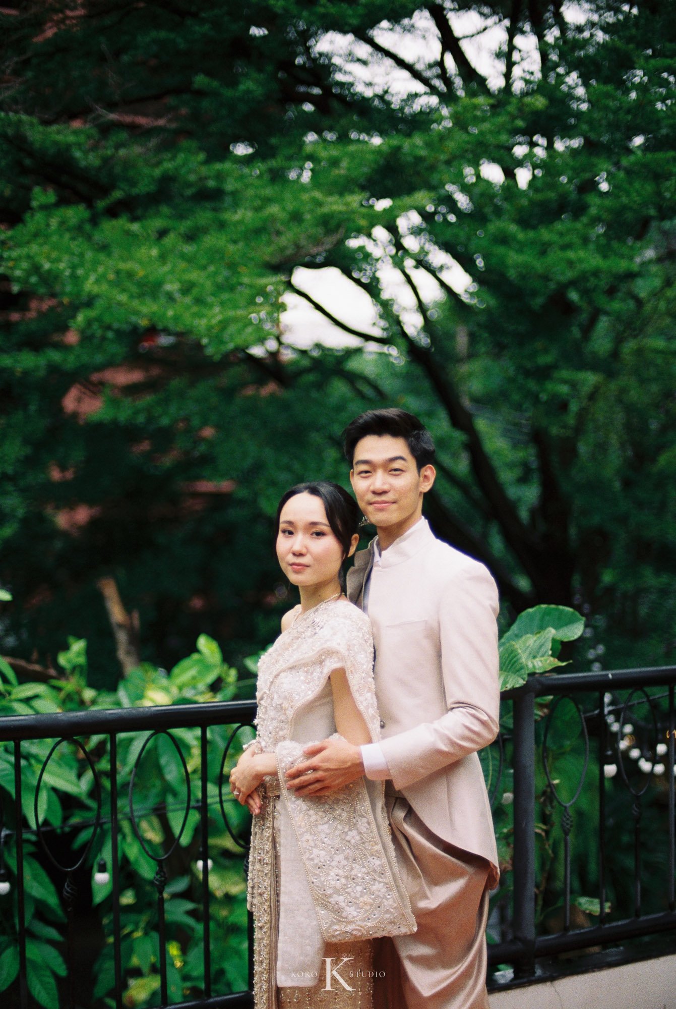 The Gardens of Dinsor Palace Wedding Film Photography 13 the gardes of dinsor palace wedding film photography 13 The Gardens of Dinsor Palace Wedding Film Photography
