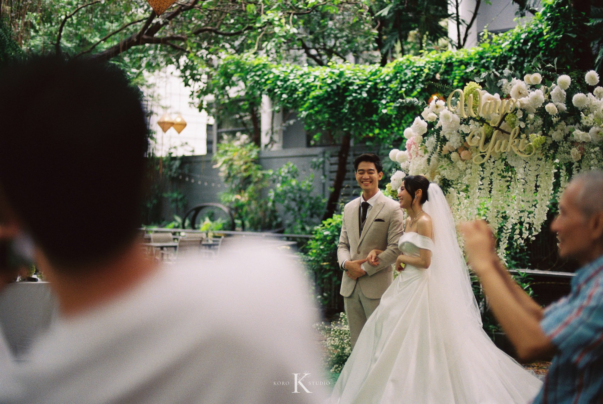 The Gardens of Dinsor Palace Wedding Film Photography 18 the gardes of dinsor palace wedding film photography 18 The Gardens of Dinsor Palace Wedding Film Photography