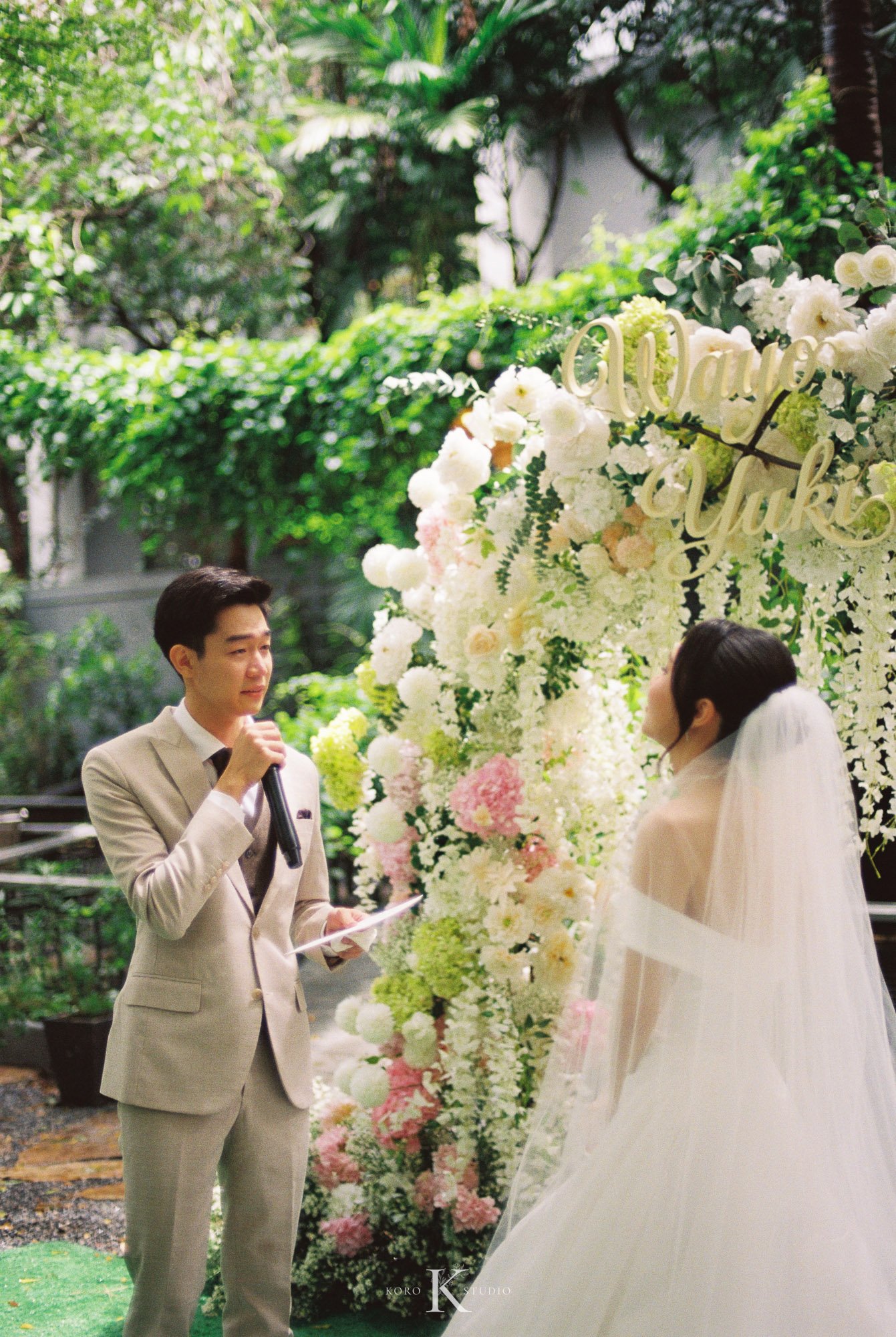 The Gardens of Dinsor Palace Wedding Film Photography 24 the gardes of dinsor palace wedding film photography 24 The Gardens of Dinsor Palace Wedding Film Photography