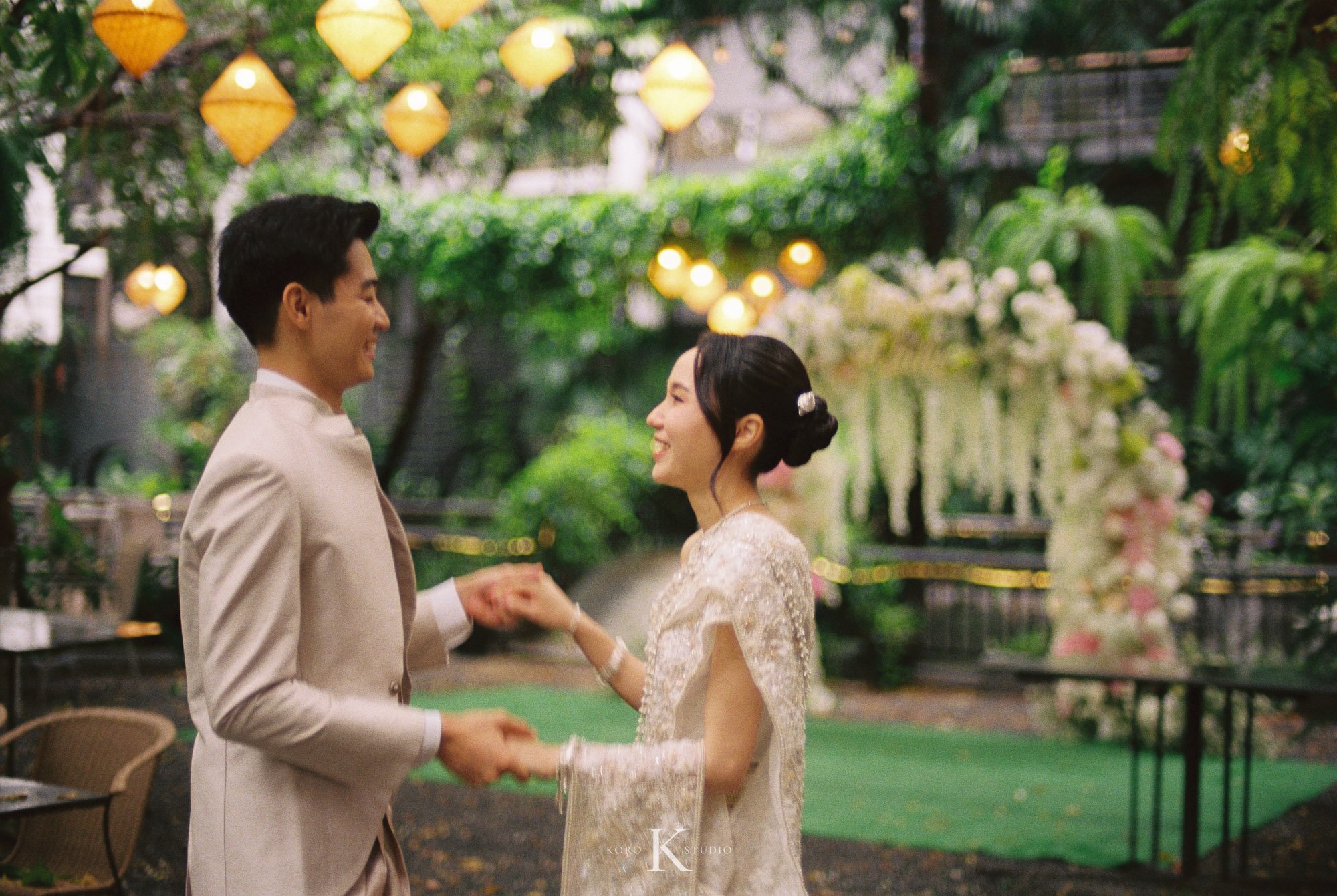 The Gardens of Dinsor Palace Wedding Film Photography 4 the gardes of dinsor palace wedding film photography 4 The Gardens of Dinsor Palace Wedding Film Photography