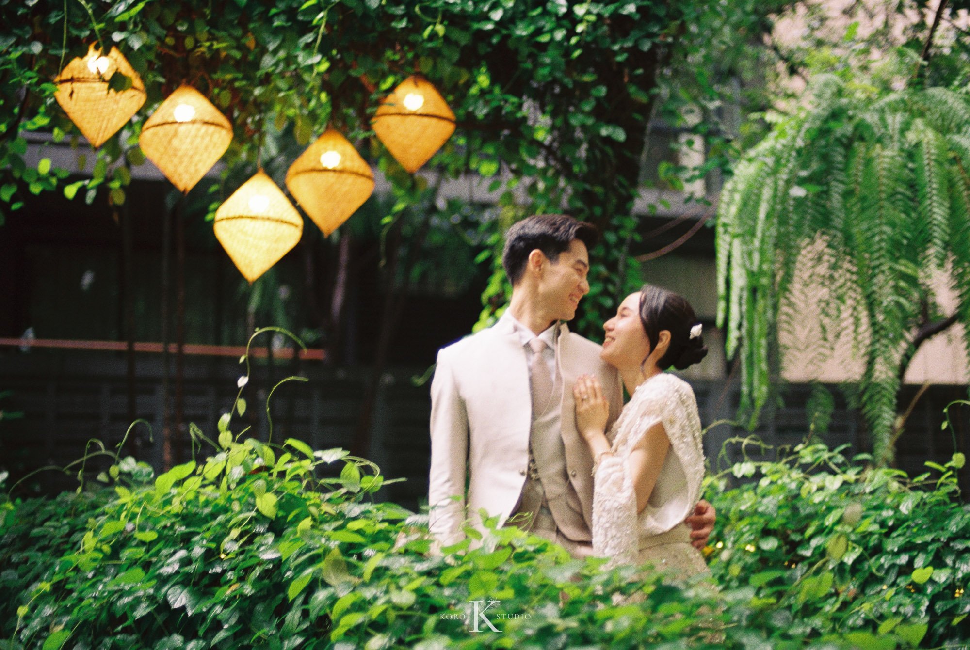 The Gardens of Dinsor Palace Wedding Film Photography 6 the gardes of dinsor palace wedding film photography 6 The Gardens of Dinsor Palace Wedding Film Photography
