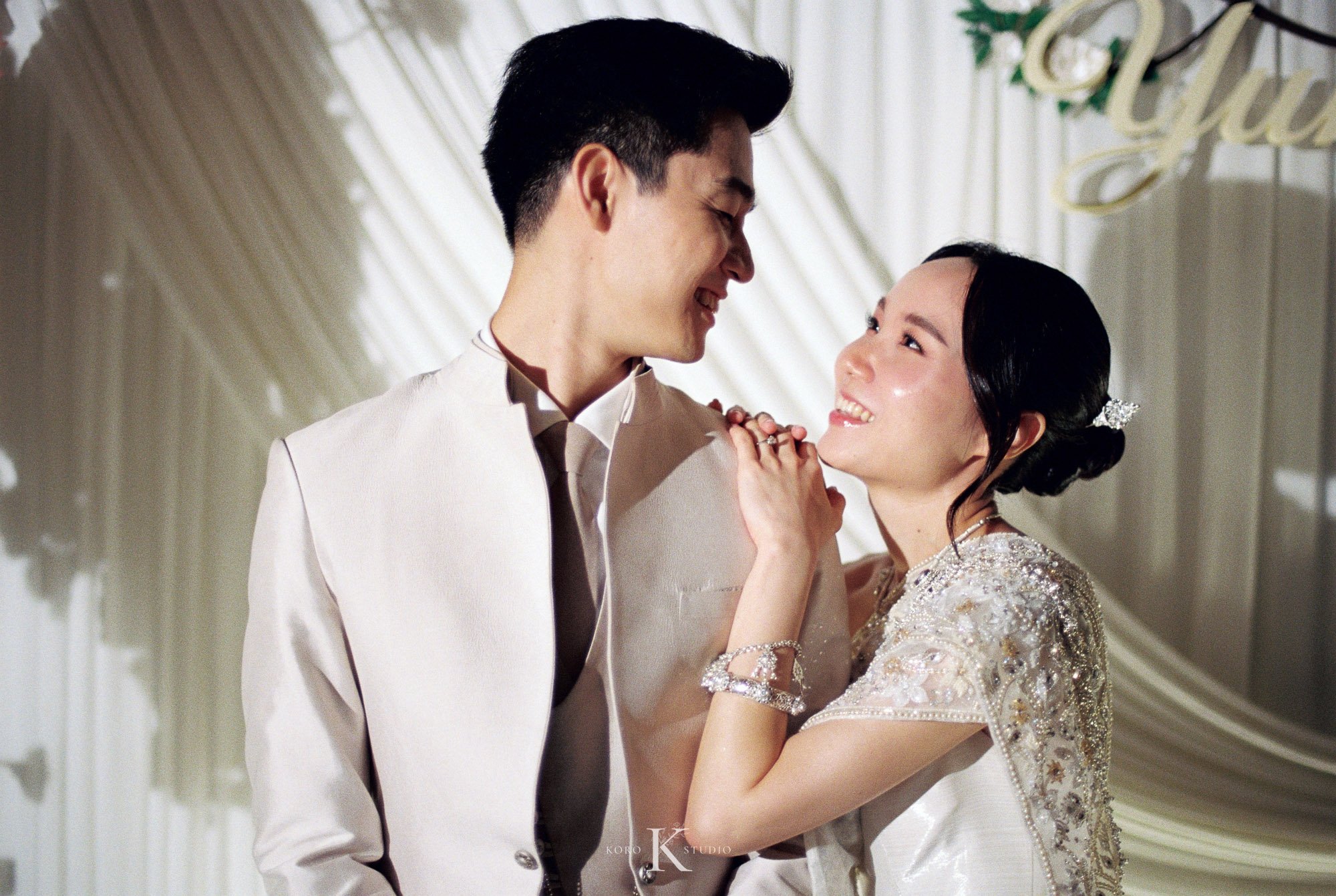 The Gardens of Dinsor Palace Wedding Film Photography 9 the gardes of dinsor palace wedding film photography 9 The Gardens of Dinsor Palace Wedding Film Photography