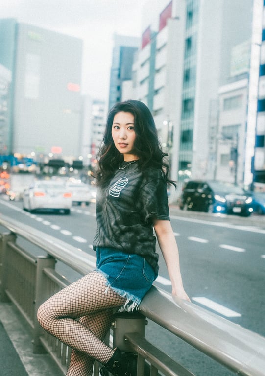 图片[2]-#NEWLOOK【girl meets street】山岸逢花 - 在线免费观看-阅图吧