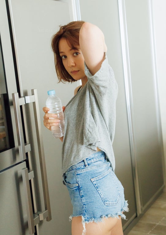 图片[5]-#Reina Triendl 特林德尔玲奈 – Ambiguous 暧昧 (2022-01-23) - 全本免费在线观看-阅图吧