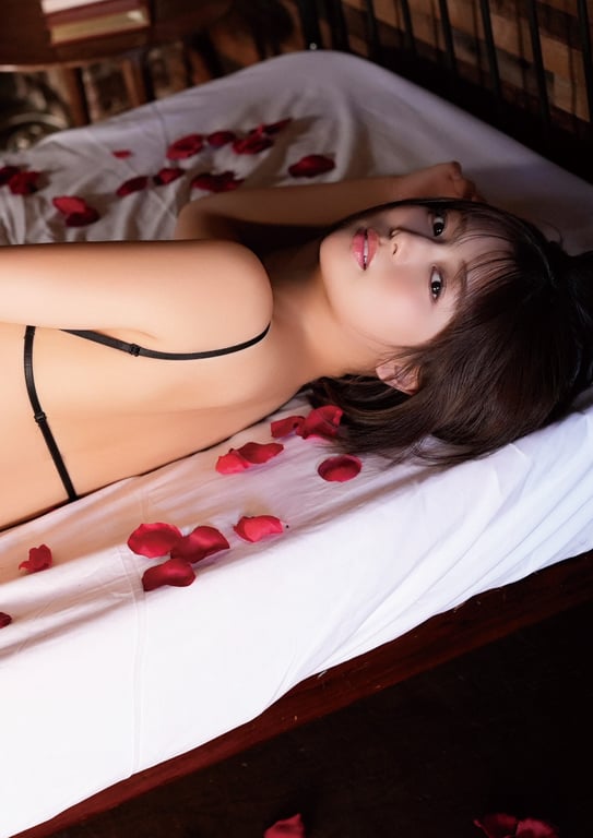 图片[81]-北野瑠華 BOMBデジタル写真集「甜蜜之花」 - 在线免费观看-阅图吧